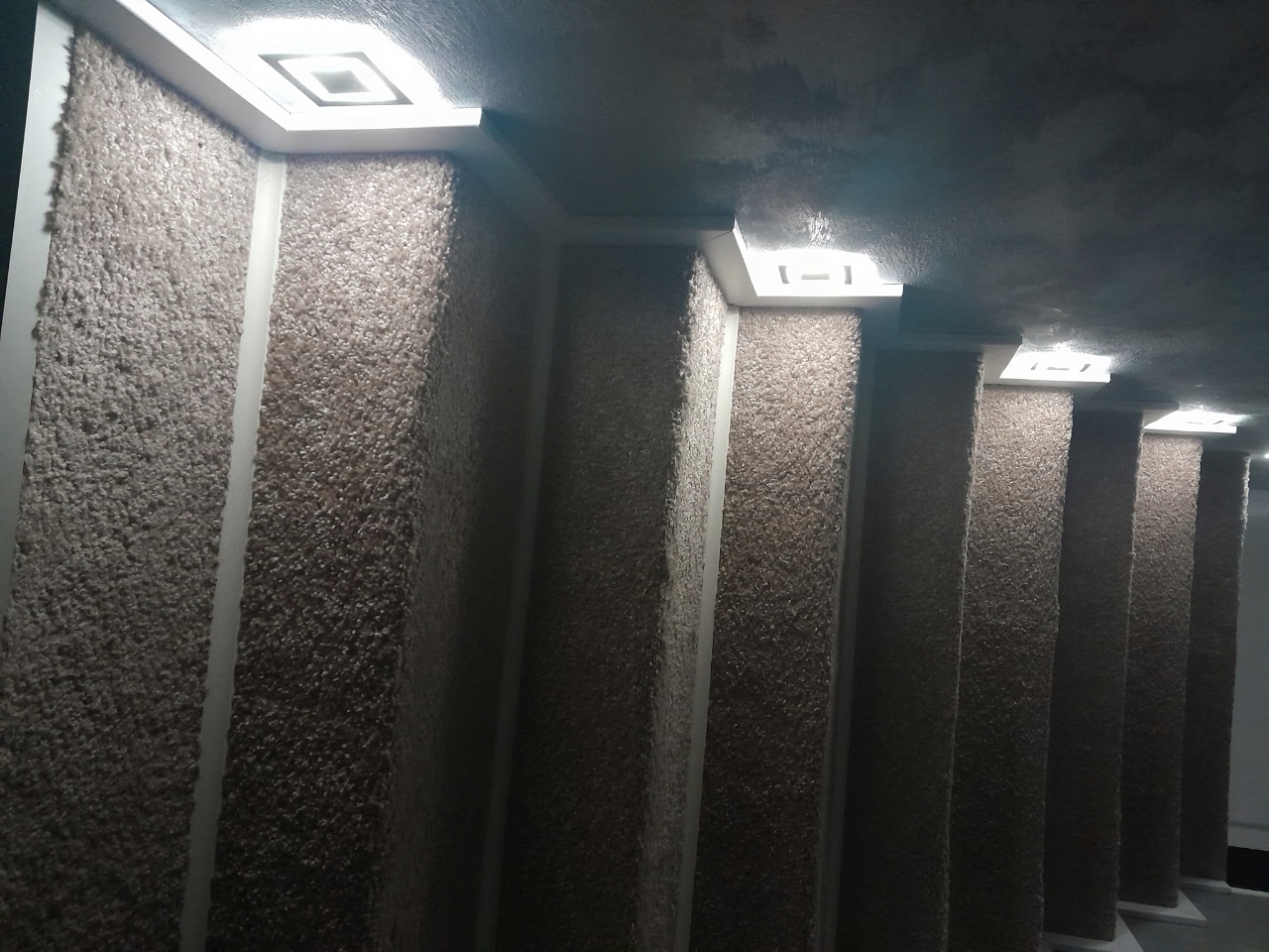 OPRAWA SCHODOWA z CZUJNIKIEM ruchu zmierzchu 230v LED SREBRNA ZIMNA 6000k - obrazek 13